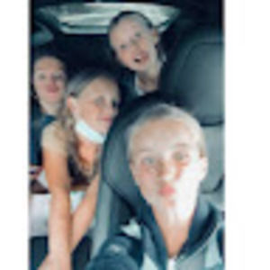 Meet your Posher, Cecilia